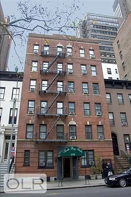 Rented by Compass | media 9