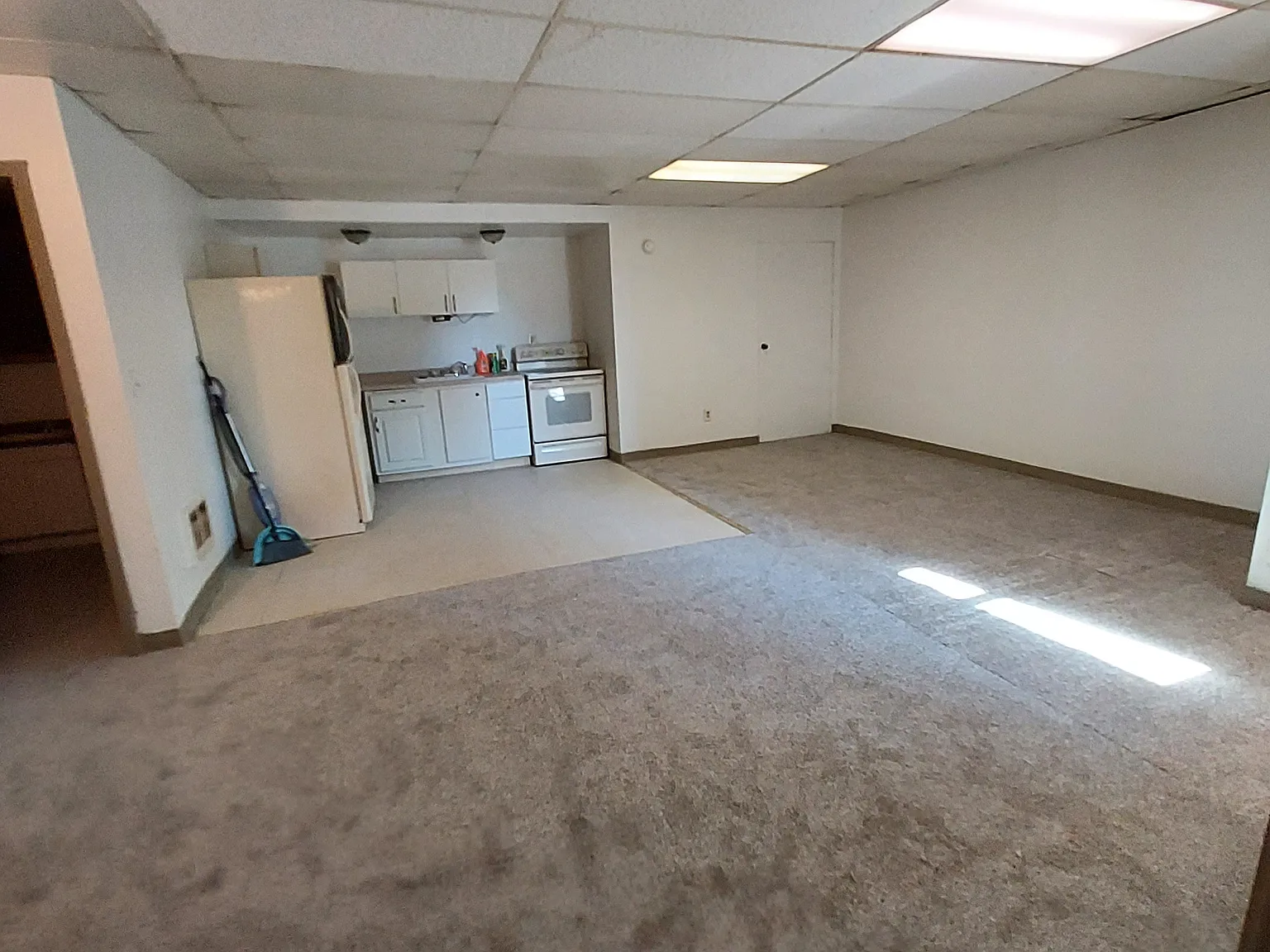 Studio, $995 — Photo 2