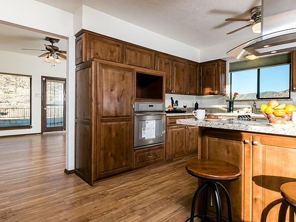 014_Kitchen (3)