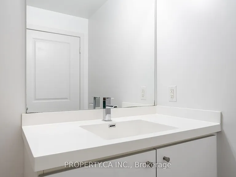 105 George St #303 — Photo 20