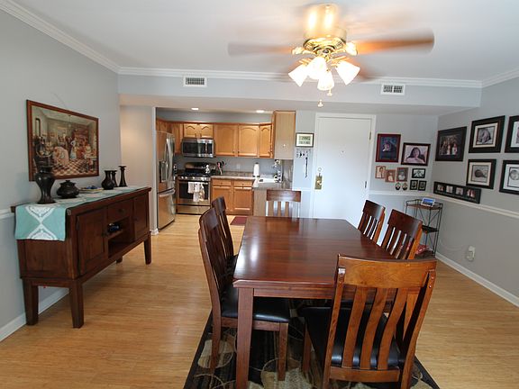 4th image of 4908 W Oakwood Dr APT B