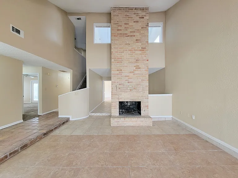 2710 Quail Creek Dr — Photo 5