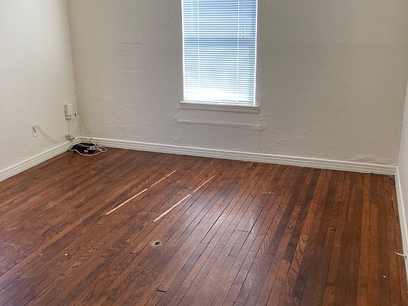 5th image of 912 Avenue A