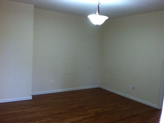 5th image of 2392 27th St APT 4
