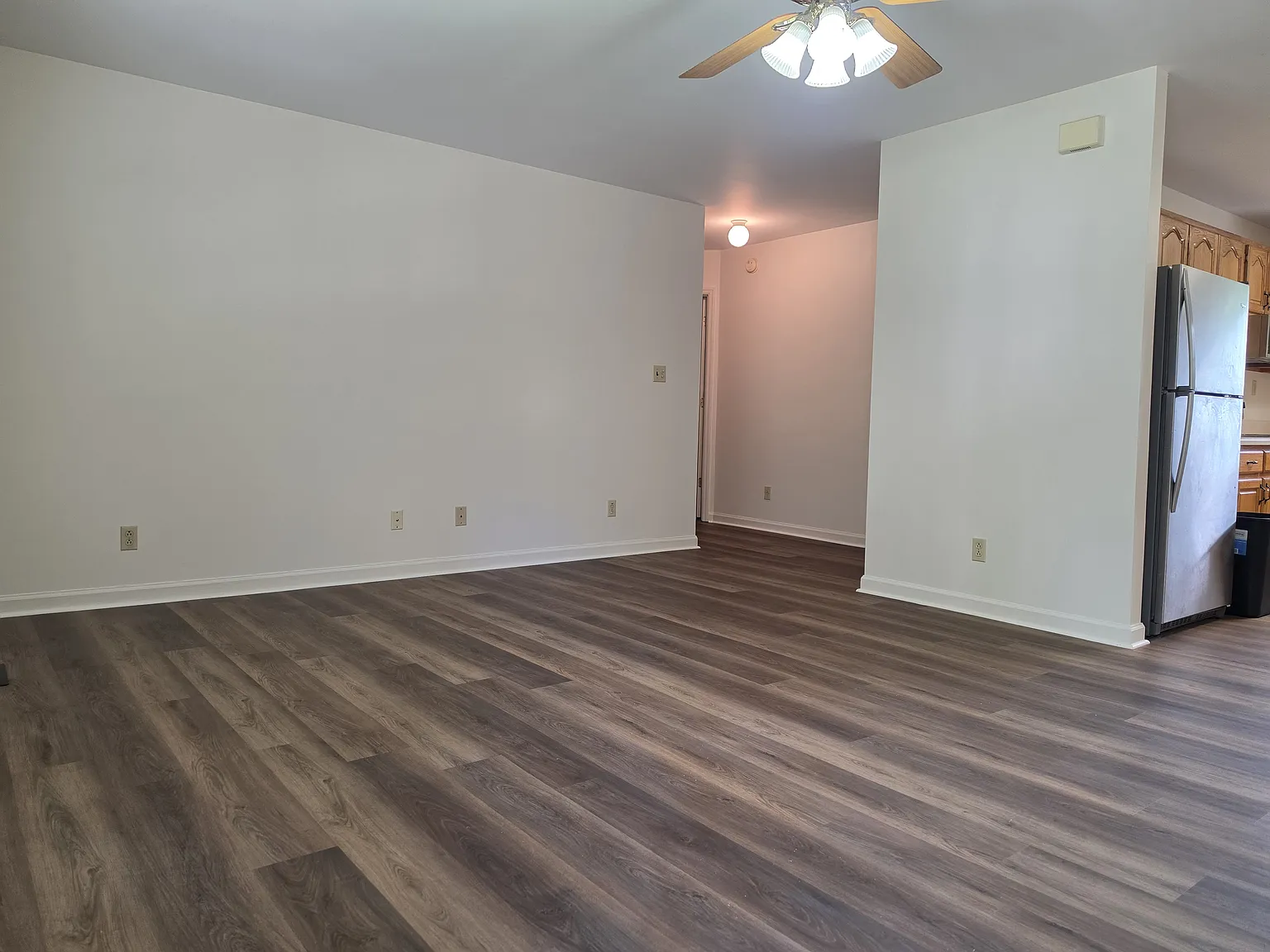 2 bed, $1,100 — Photo 3
