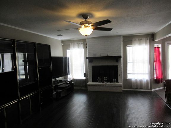 2nd image of 6714 Vineland