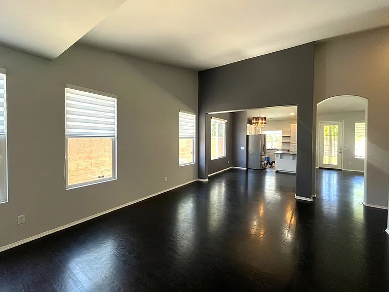 511 Shasta Dr — Photo 16