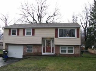371 McCall Rd, Rochester, NY 14616