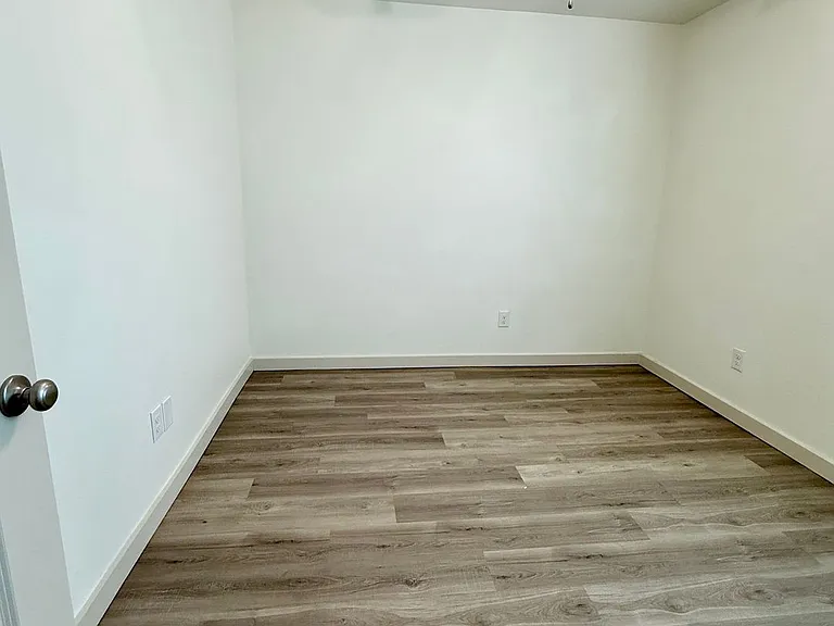 7702 Elm Ave — Photo 13