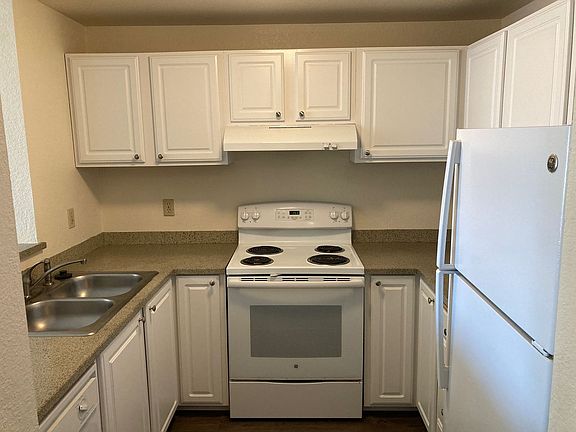 4th image of 11200 Greenwood Ave N #1-23