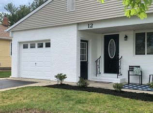 12 Roxton Pl, Toms River, NJ 08757