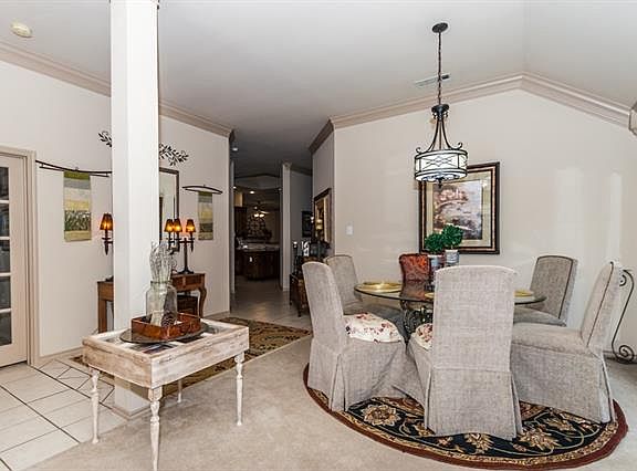 3rd image of 1511 Parkside Dr