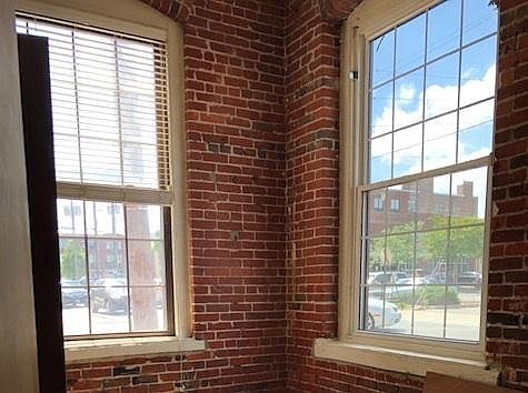 1st image of 1418 W Marshall St APT 102