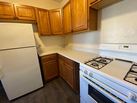 2nd image of 2554-68 W Estes Ave #2558-3