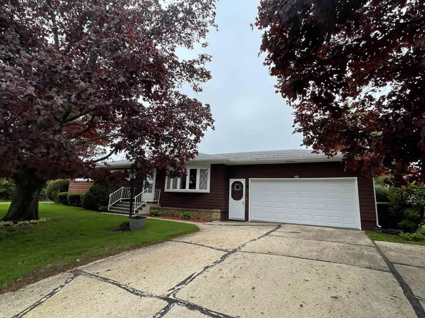 430 N Simmons St, Stockton, IL 61085