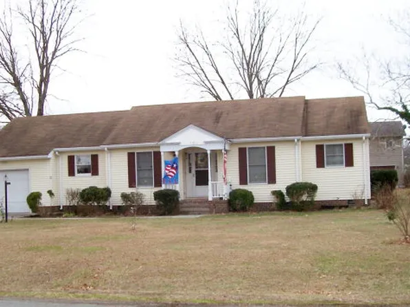 705 Della St #2, Tappahannock, VA 22560
