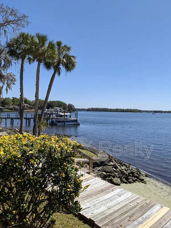 2 bed, 2.0 bath, 923 sqft, $2,000 — Photo 2
