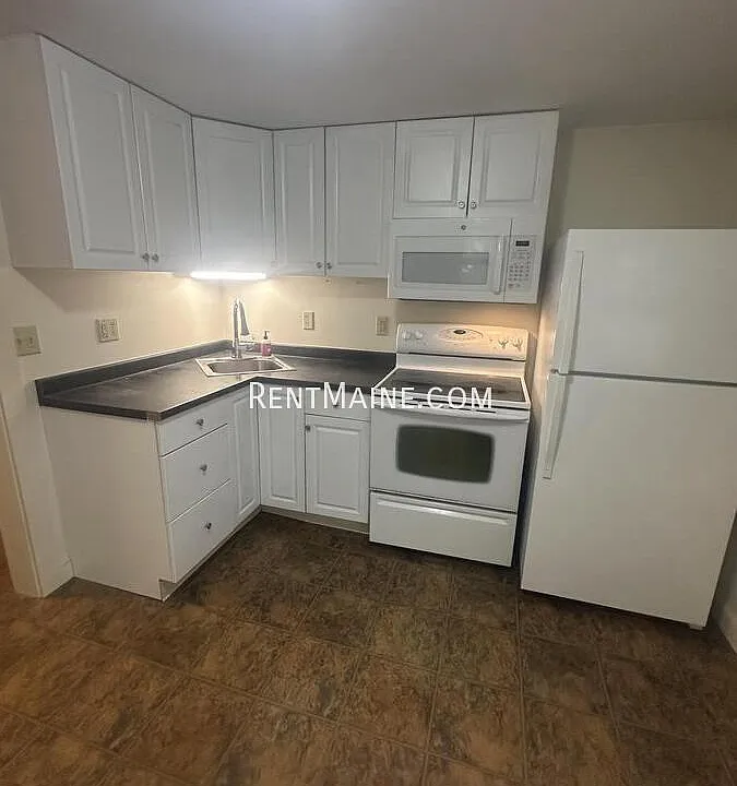 557 Riverside Dr #2