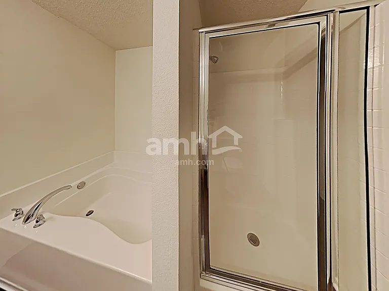 19446 Prairie Crossing Dr — Photo 12