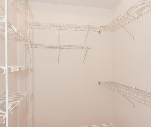 2nd image of 3156 N Paulina St #2