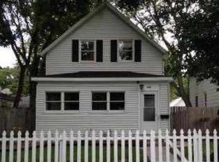 410 N 7th St, Grand Forks, ND 58203
