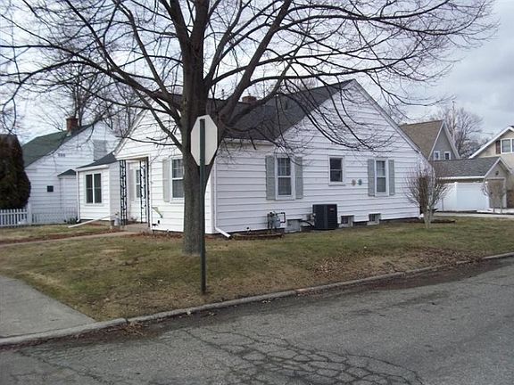 2nd image of 501 S Lakeview St
