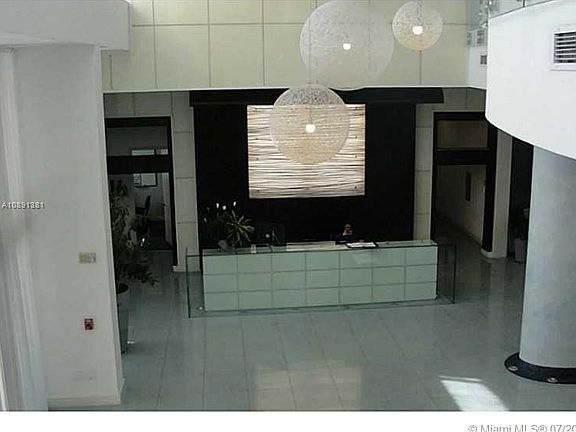 2nd image of 18800 NE 29th Ave APT 623