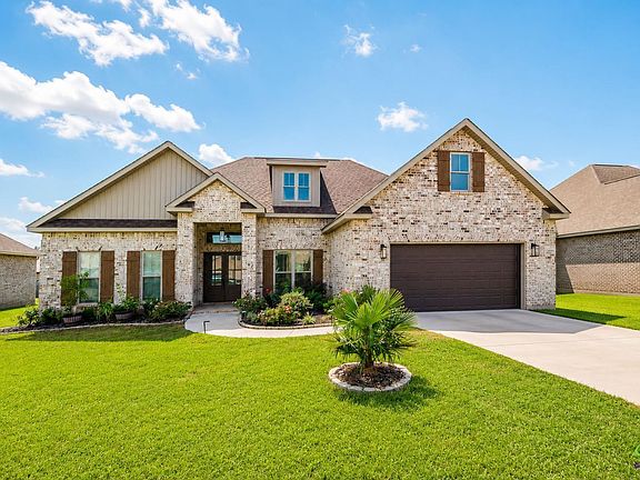 2nd image of 106 Woodwinds Ct