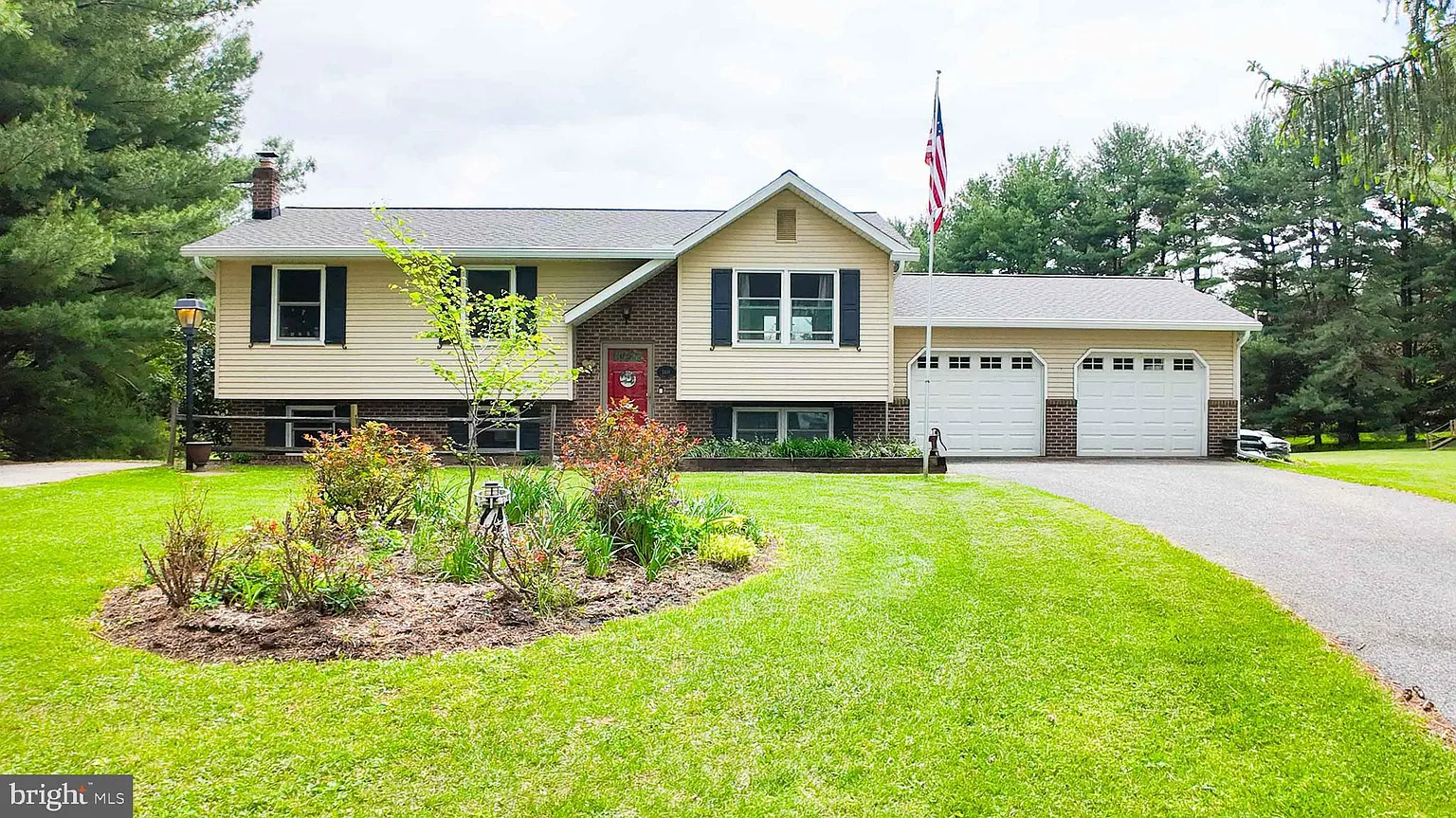 2486 Lewis Ln photo 1