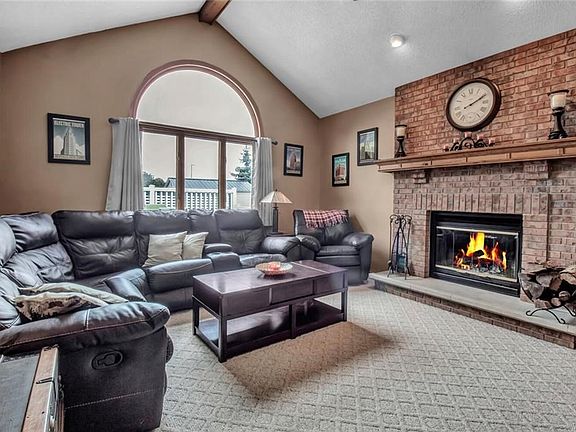 4th image of 2545 Danielle Dr