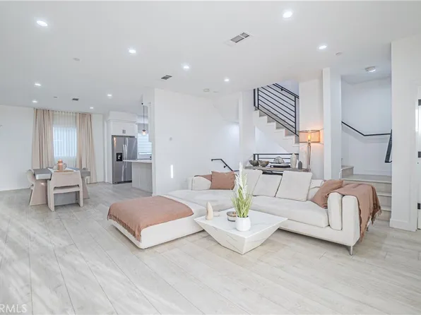 1034 W 223rd St #4, Torrance, CA 90502