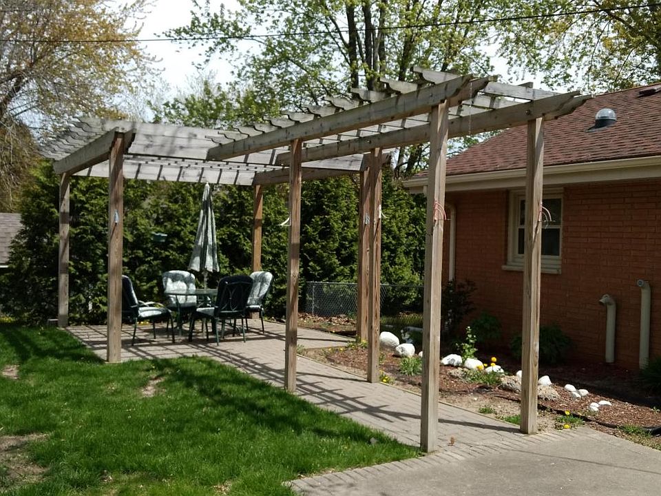 2nd image of 1149 Woodview Dr