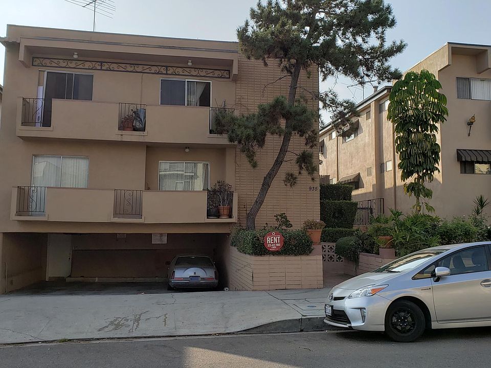 1st image of 935 N Alfred St