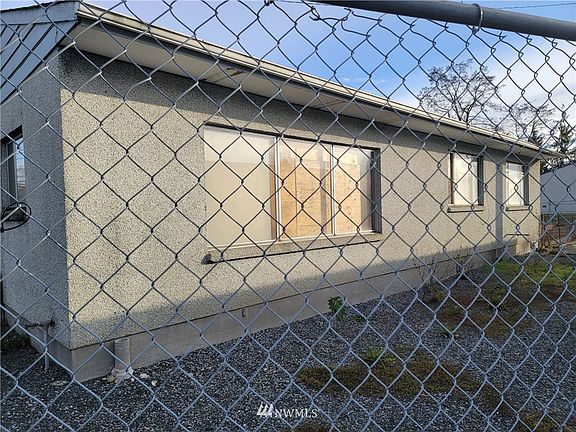2nd image of 144 161st St S