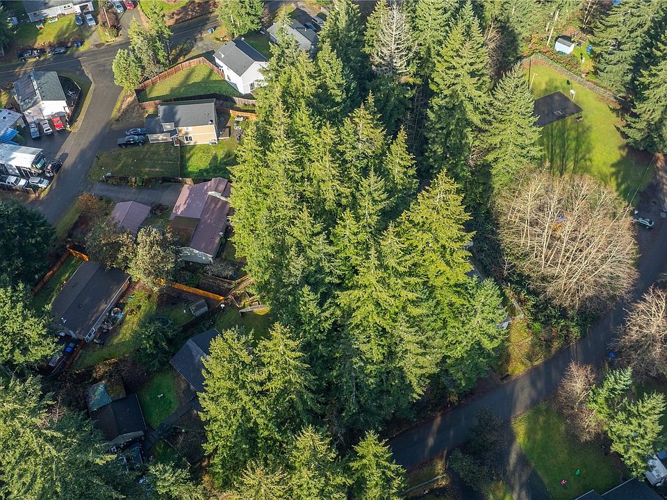 1st image of 140 NE Santa Maria Lane