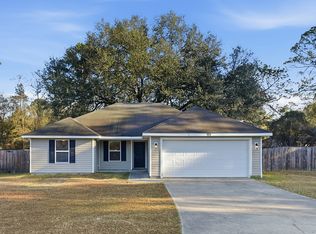 929 Pineland Ave, Hinesville, GA 31313