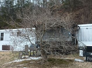 95 Leaning Oak Ln, Clyde, NC 28721