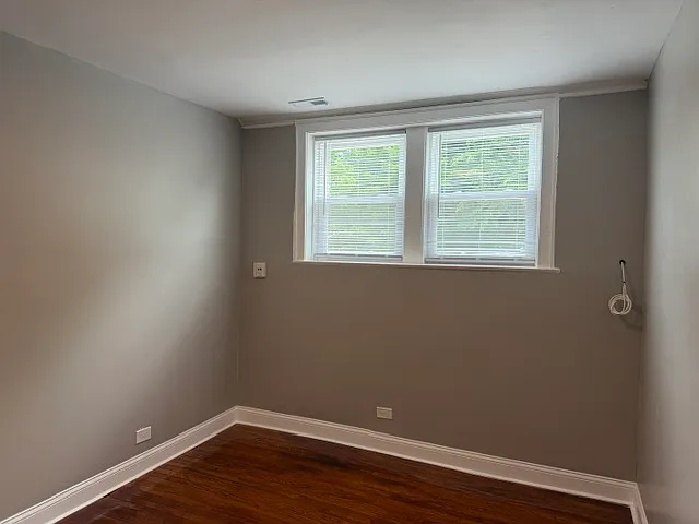 2035 N Kildare Ave #1E — Photo 4