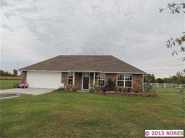 1st image of 1424 Pebble Dr