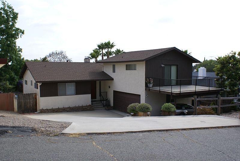 1st image of 945 Park Villa Pl