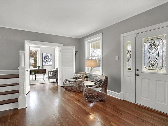 2nd image of 30 Bellerive Acres