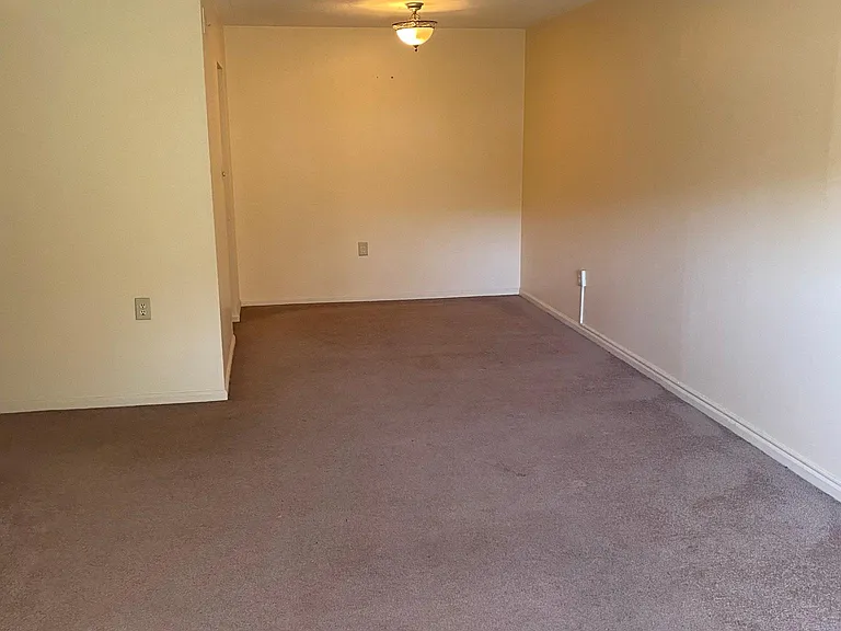 dining area off kitchen