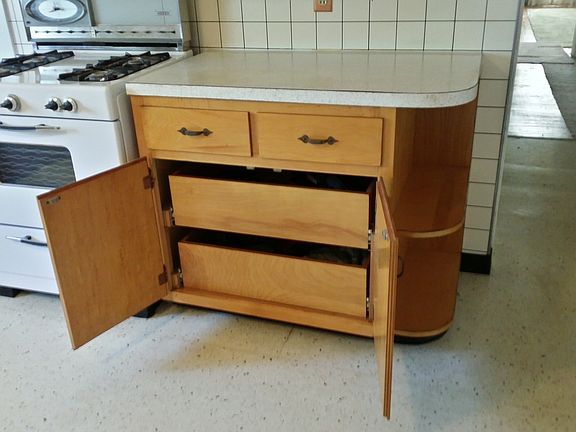 Kitchen - Pull out cabinet drawers
