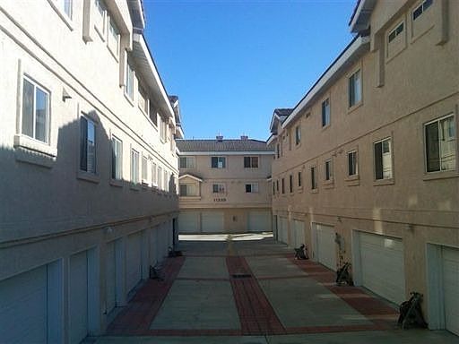 5th image of 11330 215th St APT 1