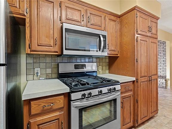4th image of 107 Dogwood Ln