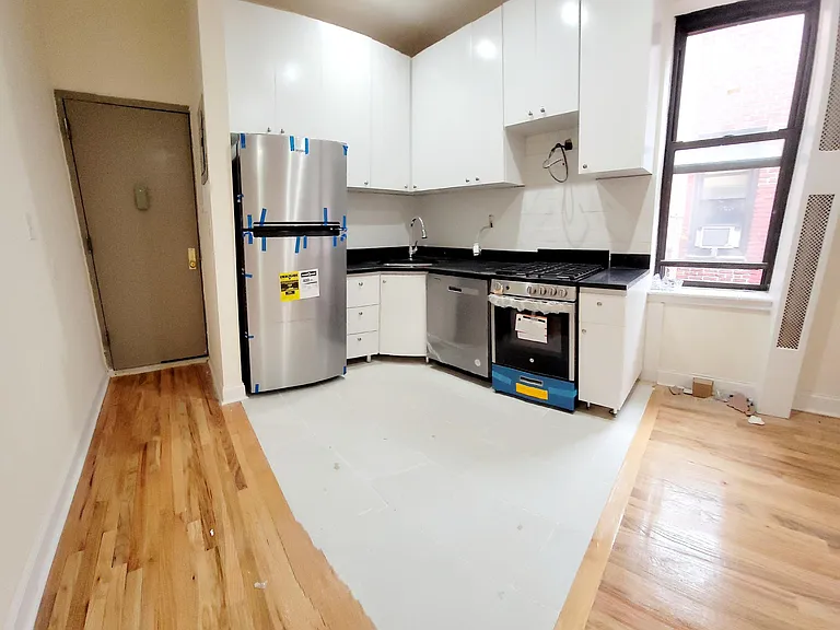 13217 Maple Ave #C404 — Photo 7