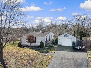 3 Cedar Dr, Belleville, IL 62220