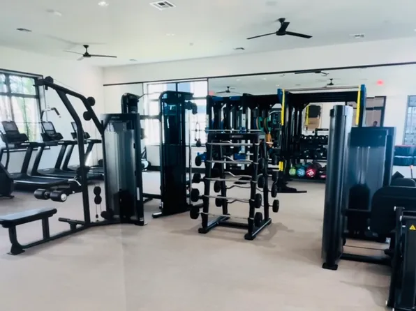 86 NW 169th St #307, Miami, FL 33169