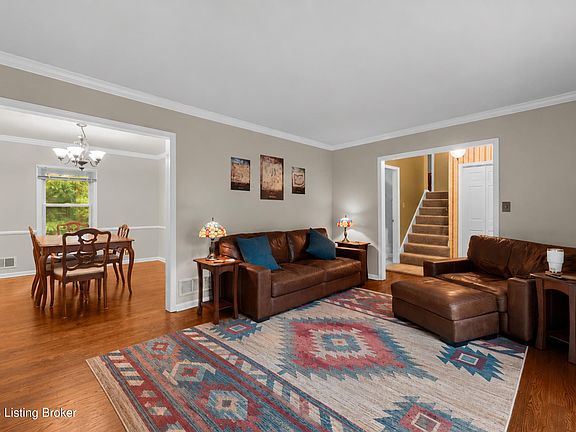 3rd image of 10521 Applecross Way
