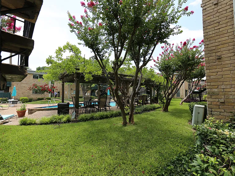 7727 Meadow Park Dr #111 — Photo 6